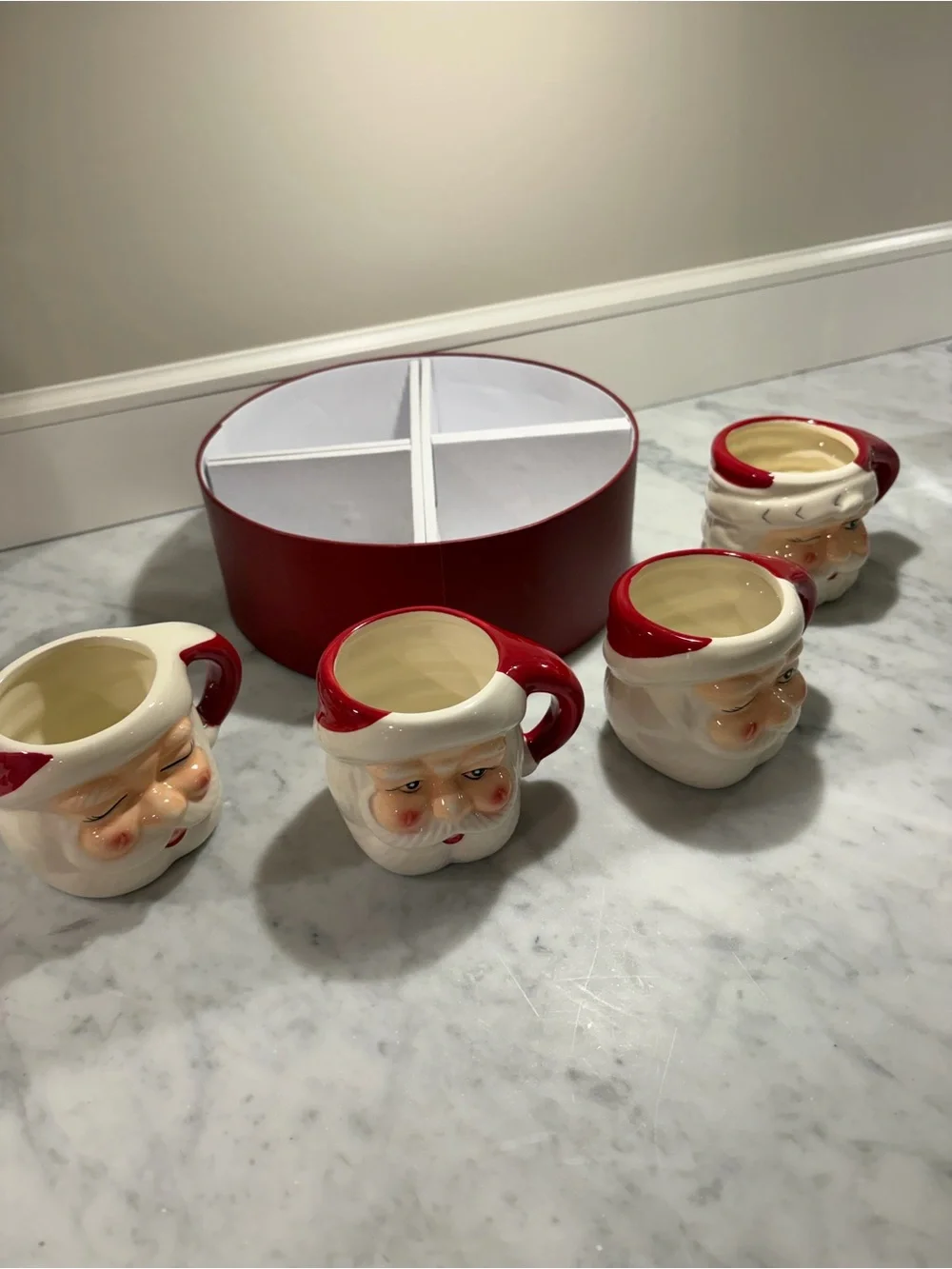 New in Box Pottery Barn Holiday Santa Figural Ceramic 4 Mug Set -